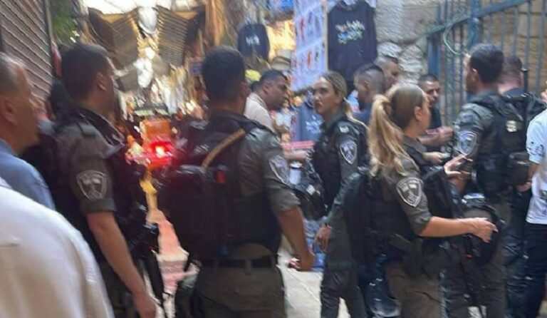 جريح برصاص المستوطنين في القدس المحتلة (فيديو)