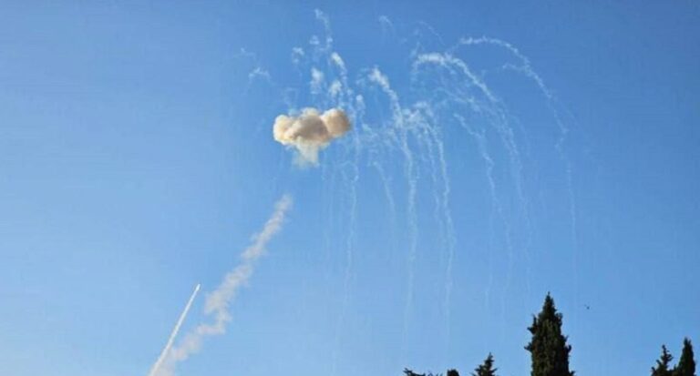 قذيفة مباشرة على منزل في كفركلا