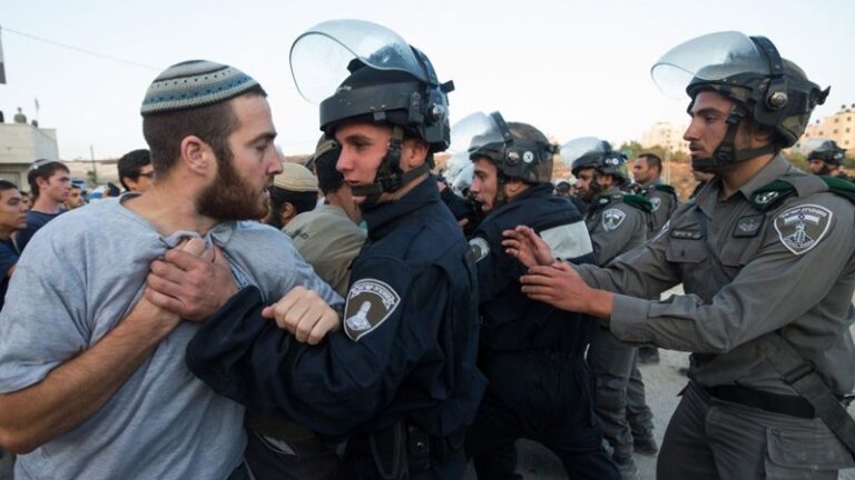 اعتقال 3 مستوطنين للاشتباه بقيامهم بأنشطة أمنية لصالح إيران؟