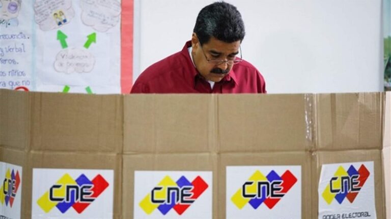 فتح مراكز الاقتراع للانتخابات الرئاسية في فنزويلا