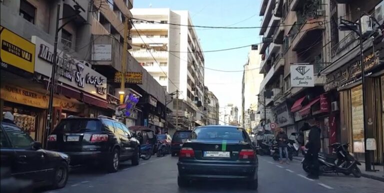 قطع السير على كورنيش المزرعة من قبل محتجين