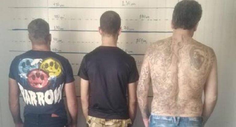 توقيف عصابة محترفة في سرقة السيارات