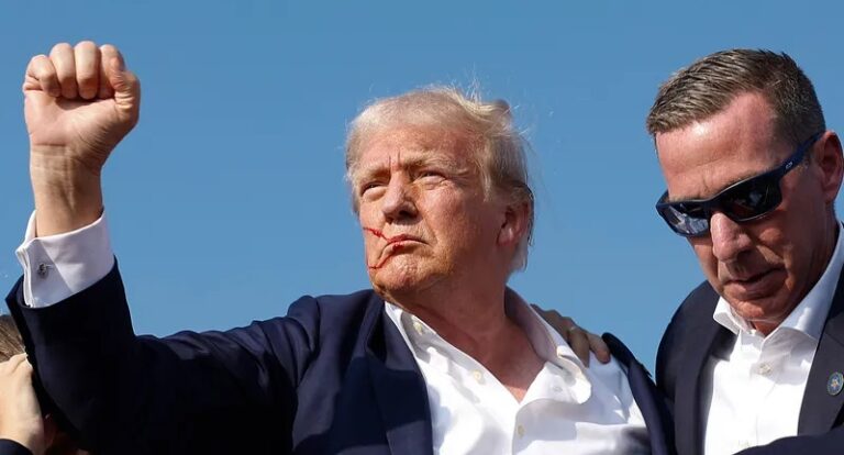 بالتفاصيل.. ماذا حدث لترامب؟ (صور وفيديو)