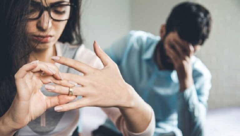 أول حفل طلاق في مصر.. حقيقة أم “تريند”؟ (صورة)