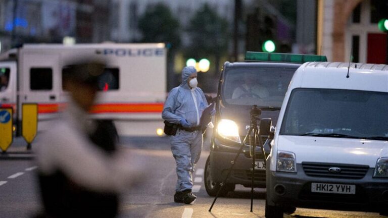 هجوم بسكين في بريطانيا