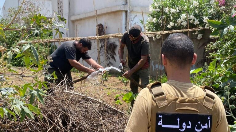 إخلاء بلدتي الشويليت وبرسا في الشمال من النازحين