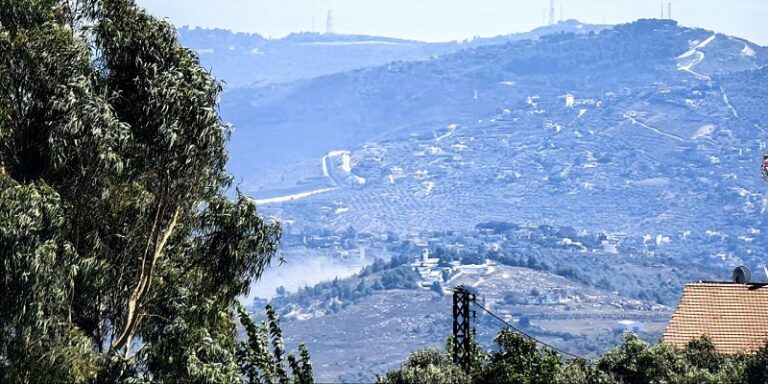 العدو يستهدف كفركلا ومروحين