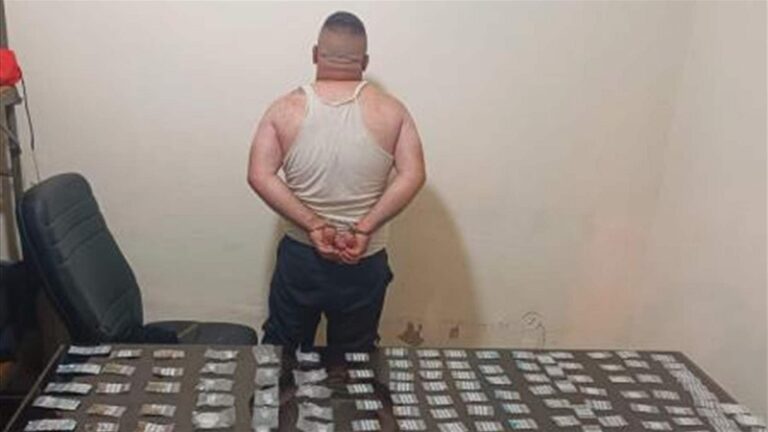 “المعلومات” توقف مروج مخدرات في الحازمية