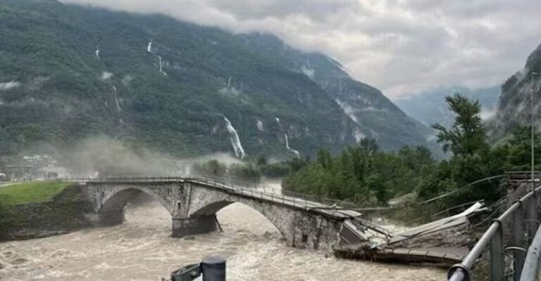 إرتفاع عدد القتلى بالفيضانات في اسبانيا إلى 205 أشخاص (فيديو)