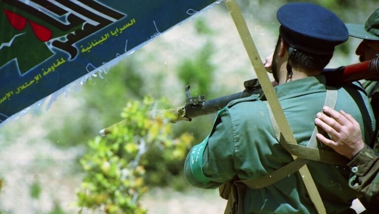 “السرايا اللبنانية” تقصف موقع “رويسة القرن”