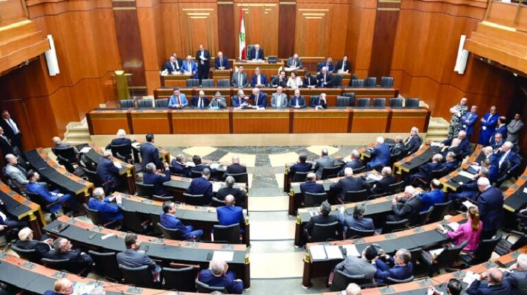 إنتظار الرئيس على “الرصيف العائم”!