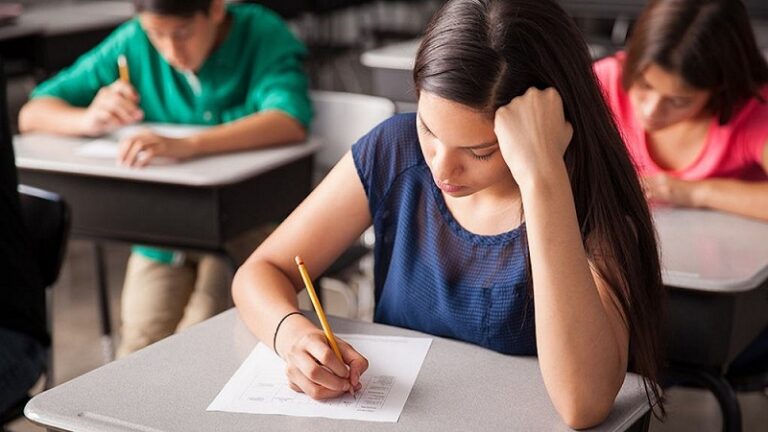 لا تصحيح للإمتحانات الرسمية؟