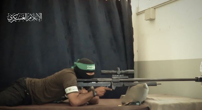 بالفيديو.. “القسام”: “لعيونك يا أبو العبد”!