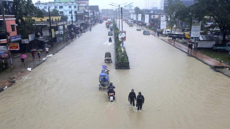 9 قتلى بفيضانات في الهند وبنغلادش