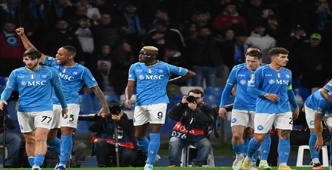 رئيس نابولي مستعد لتسهيل إنتقال لاعبه إلى باريس سان جيرمان