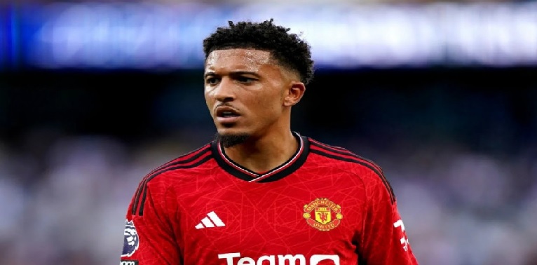 باريس سان جيرمان يقدم عرض رسمي لضم جناح مانشستر يونايتد