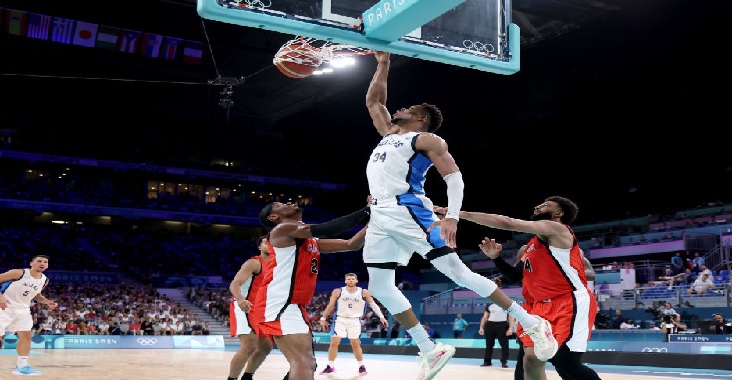 أولمبياد باريس 2024: كندا تنجو من فخ اليونان وتهزمها بإفتتاح منافسات كرة السلة