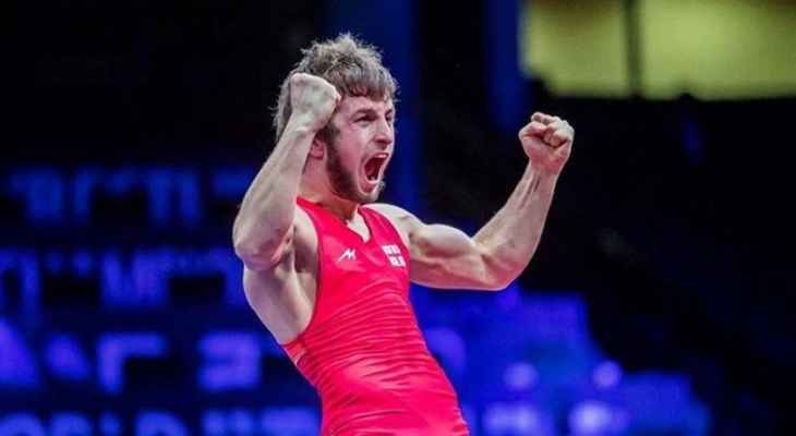 وفاة بطل العالم بالمصارعة اليونانية الرومانية