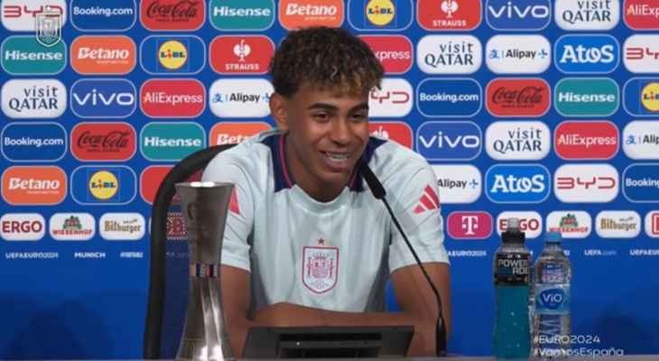 يامال يمدح فليك