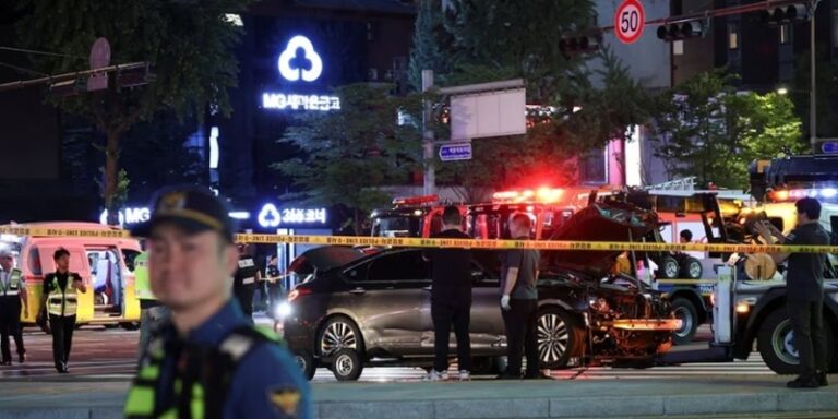 قـ.ـتـ.ـلى وجرحى بحادث دهـ.ـس في كوريا الجنوبية