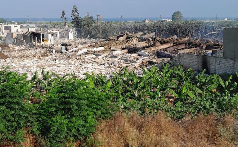 6 إصابات بغارة عدلون.. وتفجير ذخائر الأحد