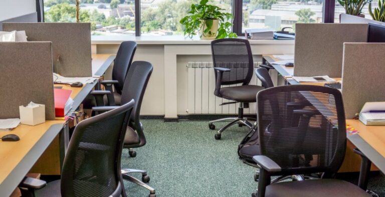 إقفال 3 مكاتب لإستقدام العاملات في الخدمة المنزلية