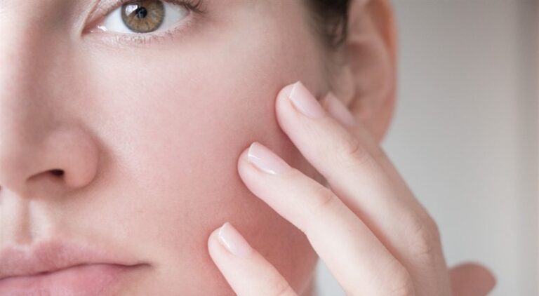 الثوم يساعد على إزالة عيوب البشرة؟