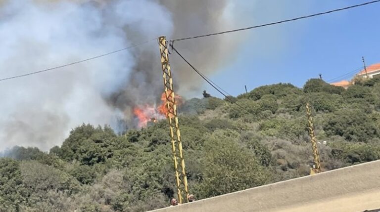 حريق كبير في كفرعبيدا