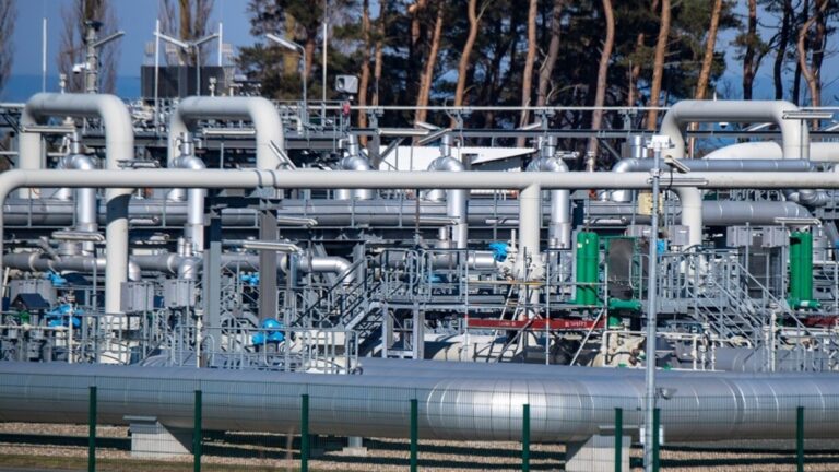 سلوفاكيا تعلن عن تهديد لإمدادات الغاز الروسي عبر أوكرانيا