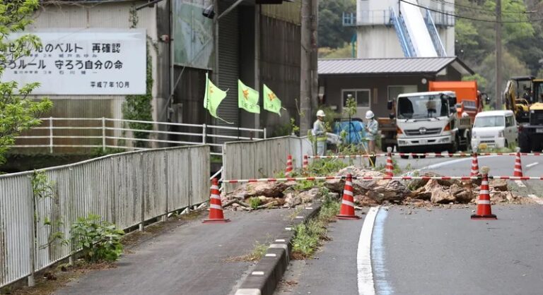 اليابان تحذّر من زلزال قوي محتمل