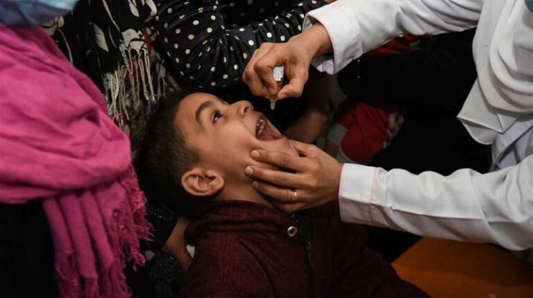 بدء حملة التلقيح ضد شلل الأطفال في غزة