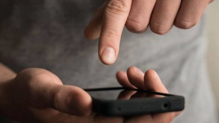 أرسل إنذارات بإخلاء المنازل في النبطية.. ووقع بقبضة الأمن!