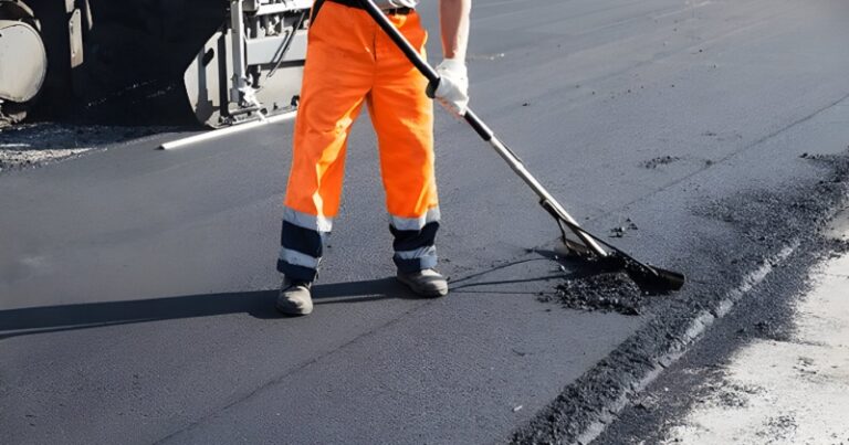 إطلاق أشغال تأهيل وصيانة اوتوستراد شتورا وصولاً إلى القاع