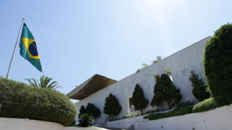 سفارة البرازيل في لبنان لرعاياها: غادروا!