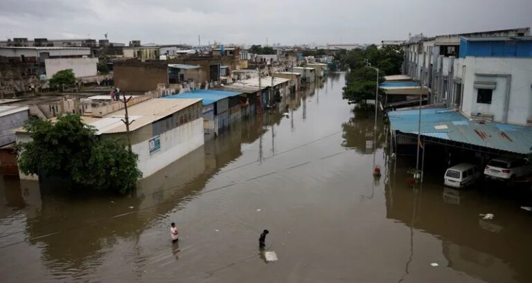 15 قتيلاً بفيضانات الهند