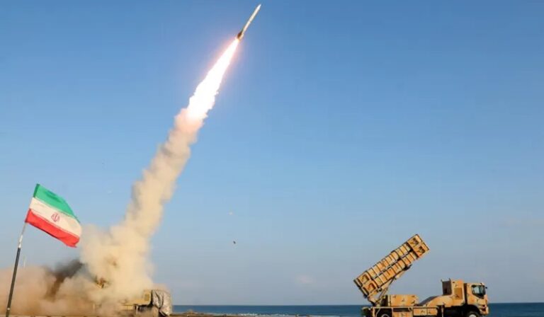 إيران تجهز دفاعاتها الجوية