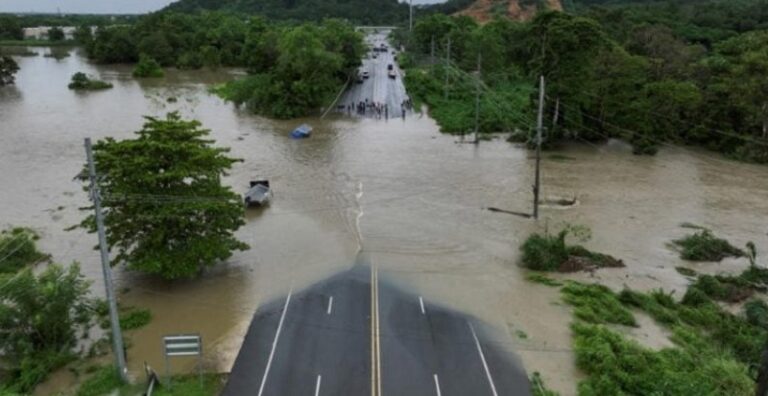 “إرنستو” يجتاح “برمودا”.. ويهدد “نيوجرسي”! (فيديو)
