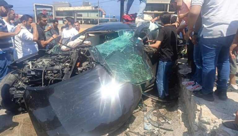 قتيلان وجريحان بحادث سير على أوتوستراد القلمون (فيديو)