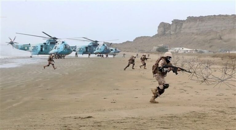 إيران تجري تدريبات عسكرية في شمال البلاد