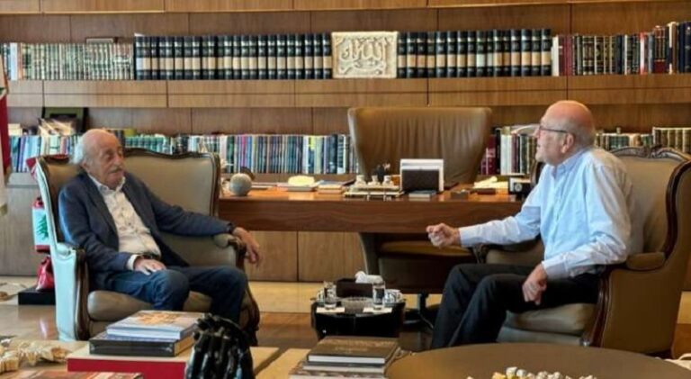 رئاسة الأركان بين ميقاتي وجنبلاط