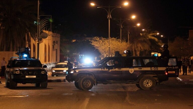 توقيف 3 أشخاص تسببوا بحرق غابات في الجزائر