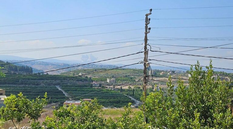 بالفيديو.. غارات على زبقين