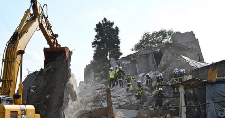 ضحايا بانهيار جزئي لمسجد في أبيدجان