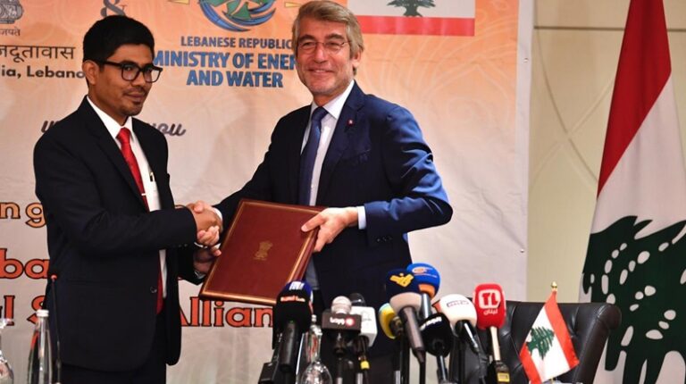 لبنان يوقع اتفاقية انضمامه للتحالف الدولي للطاقة الشمسية