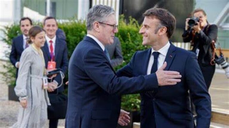 ماكرون وستارمر: لخفض التصعيد في الشرق الأوسط