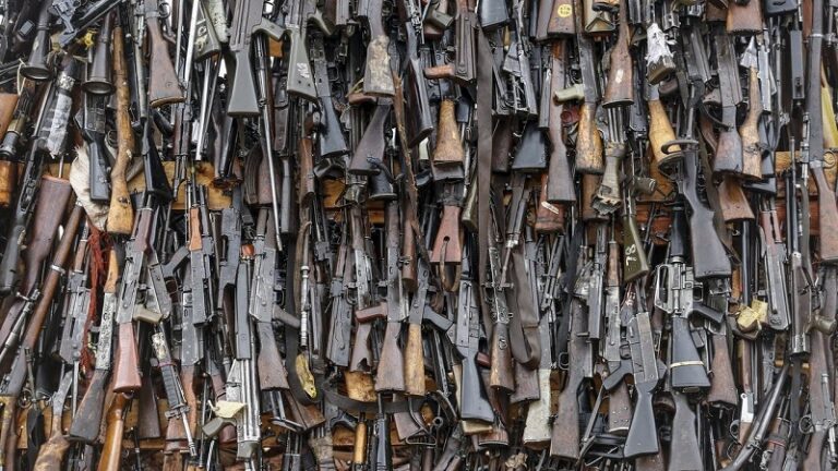 إيقاف إصدار تراخيص تصدير السلاح من بريطانيا إلى الاحتلال