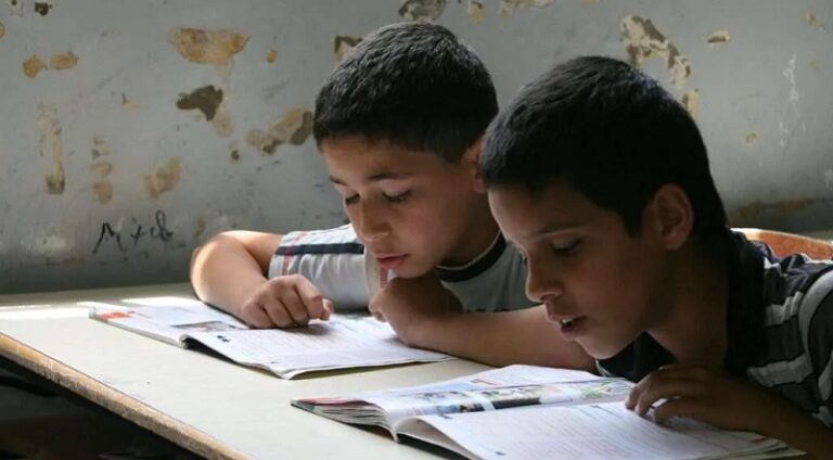 الحلبي يخالف مجانية التعليم!