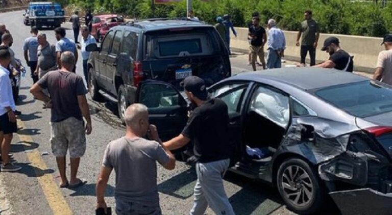 بالفيديو.. حادث سير بين 10 سيارات في صيدا