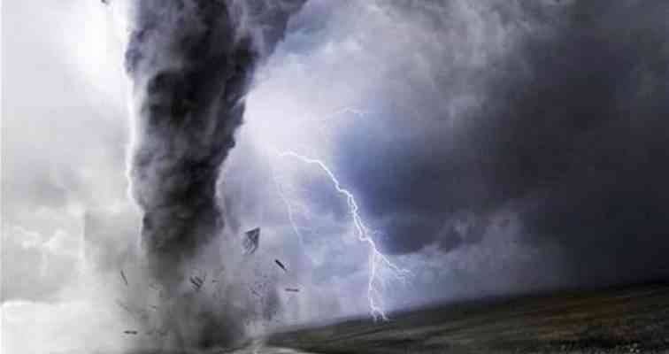 إخلاء منازل عقب إقتراب عاصفة في الولايات المتحدة