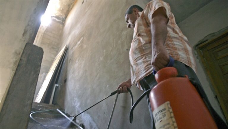 القتل بمبيدات حشرية وشركات تعمل بلا رقابة